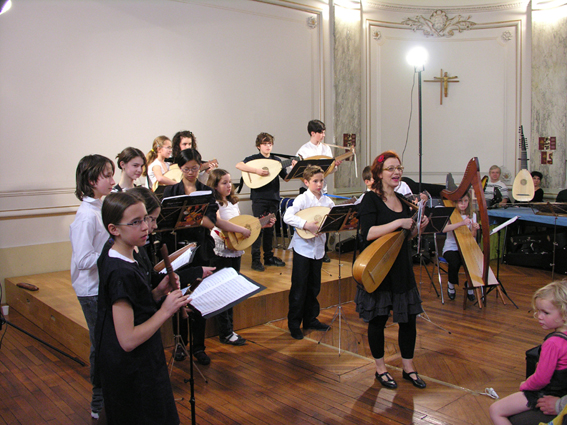 Nouvelle image8.JPG - Les jeunes élèves de Paris 9e et 14e en concert          